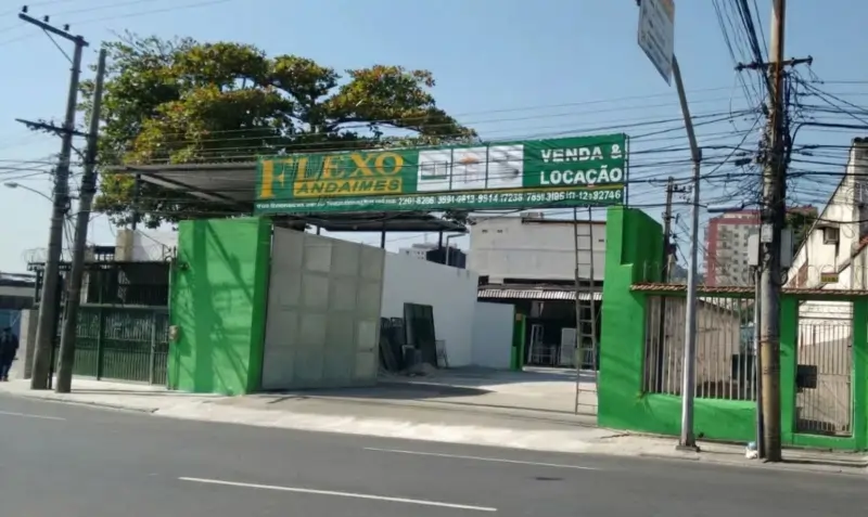Fachada Flexo Comercial - Locação de Andaimes RJ